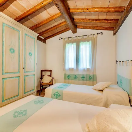 Francesca Βίλα *